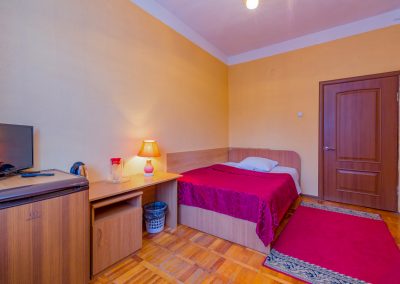 Одноместный улучшенный номер в санатории Надежда в городе Ессентуки - фотография