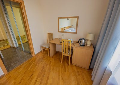 Двухместный улучшенный номер в санатории Надежда в городе Ессентуки - фотография