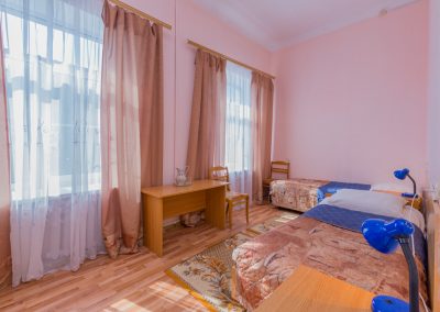 Двухместный номер без балкона в санатории Надежда в городе Ессентуки - фотография