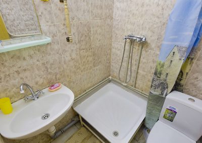 Двухместный номер без балкона в санатории Надежда в городе Ессентуки - фотография