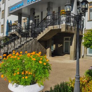 Корпус санатория Надежда в городе Ессентуки - фотография