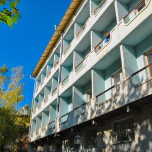 Корпус санатория Надежда в городе Ессентуки - фотография