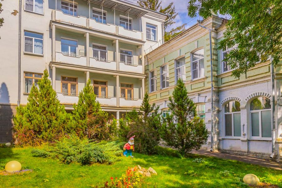 Корпус санатория Надежда в городе Ессентуки - фотография