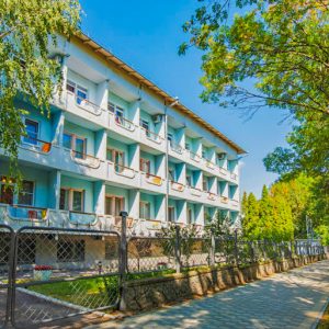 Корпус санатория Надежда в городе Ессентуки - фотография