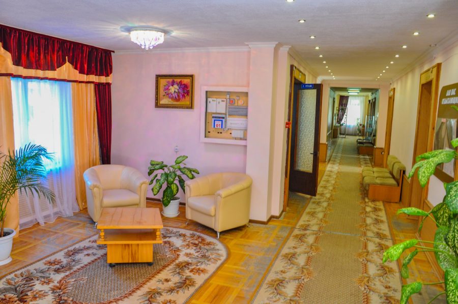 Холл в санатории Надежда в городе Ессентуки - фотография
