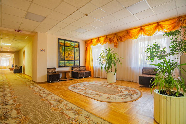 Холл в санатории Надежда в городе Ессентуки - фотография