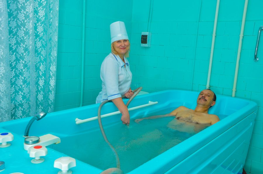 Подводный душ массаж в санатории Надежда в городе Ессентуки - фотография
