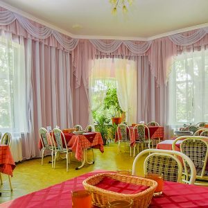 Обеденный зал в санатории Надежда в городе Ессентуки - фотография