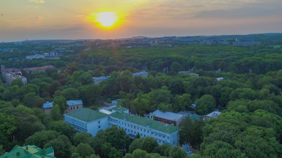 Общий вид санатория Надежда в городе Ессентуки - фотография