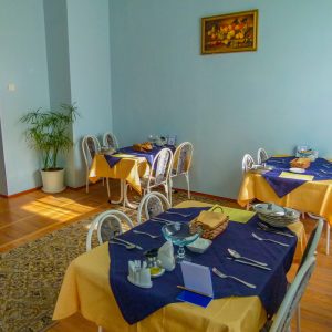 Обеденный зал в санатории Надежда в городе Ессентуки - фотография