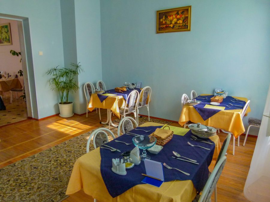 Обеденный зал в санатории Надежда в городе Ессентуки - фотография