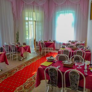 Обеденный зал в санатории Надежда в городе Ессентуки - фотография
