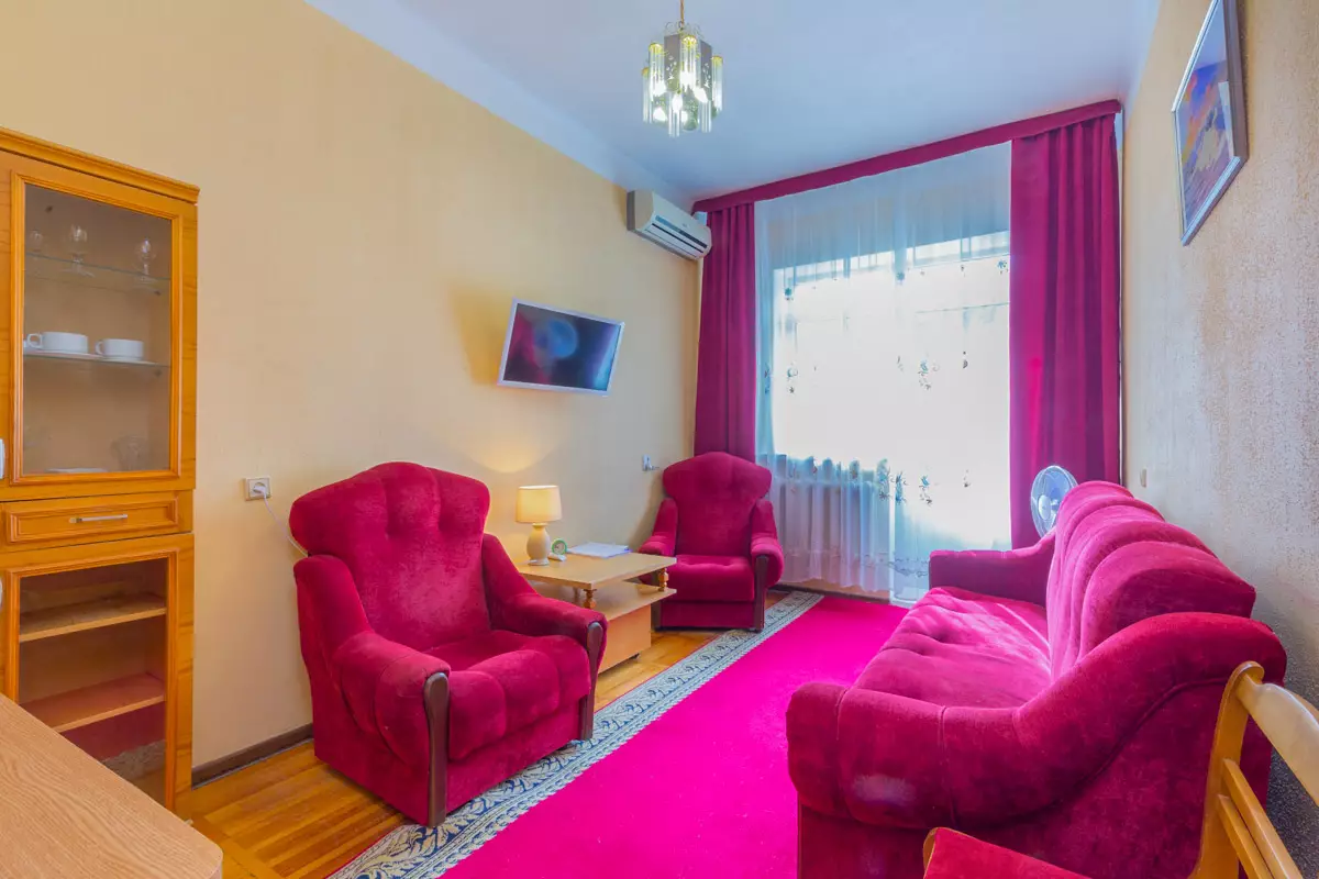 Двухкомнатный двухместный люкс в санатории Надежда в городе Ессентуки - фотография