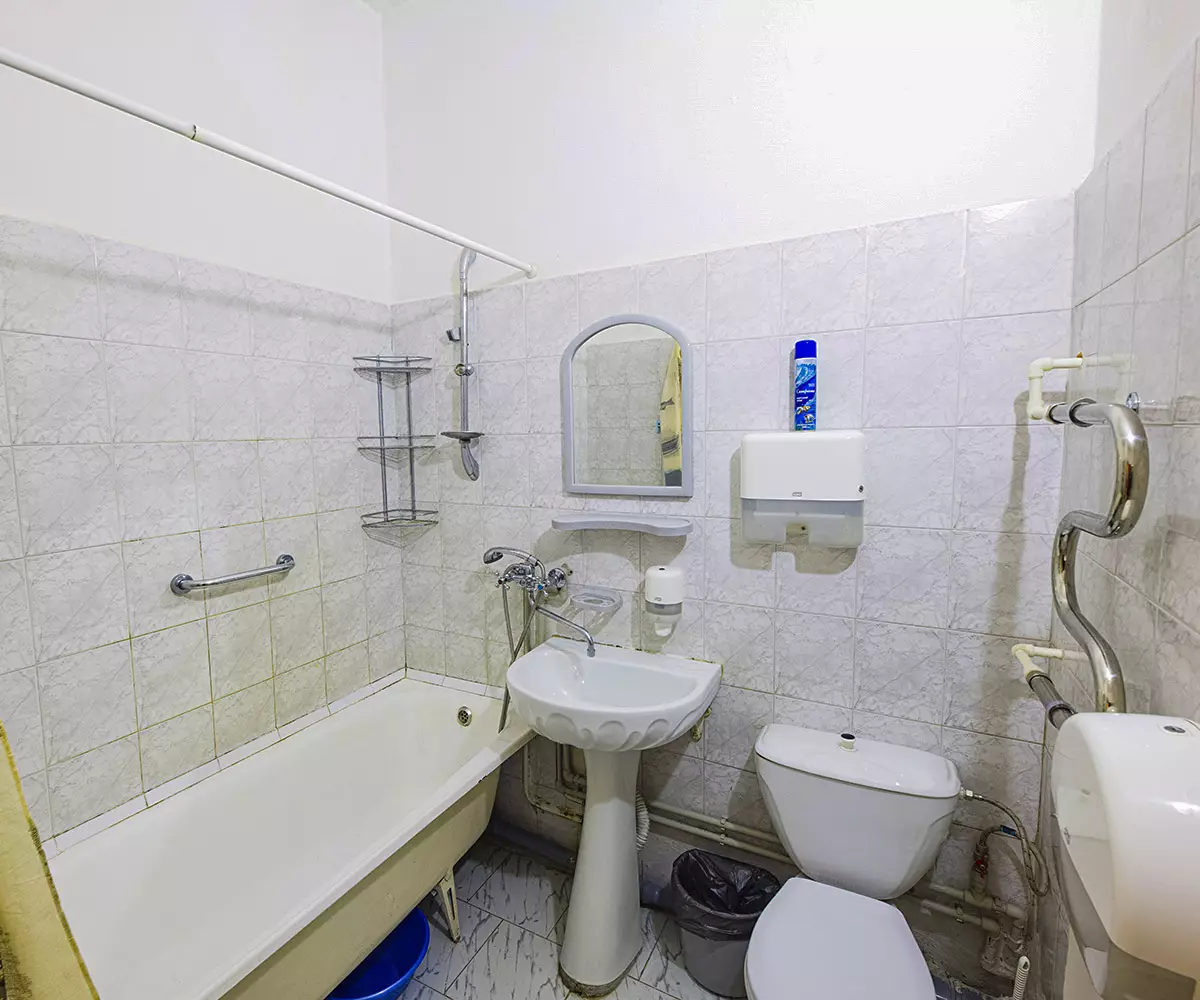 Двухкомнатный двухместный люкс в санатории Надежда в городе Ессентуки - фотография